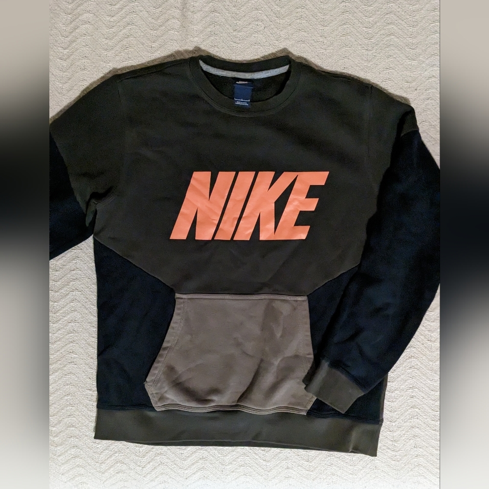 Nike Crewneck Sweatshirt w Kangaroo Pocket